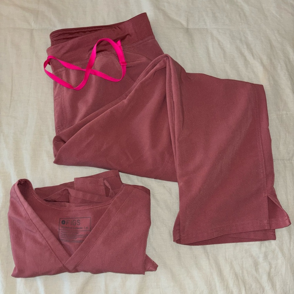 FIGS Mauve XL